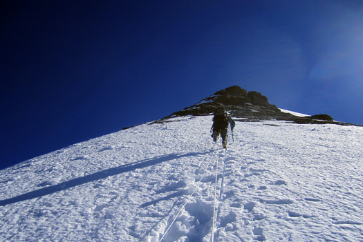 Pisang Peak Climbing – 19 days