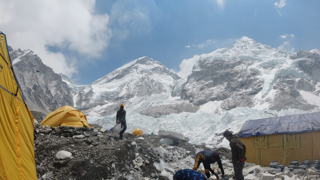 wonder-himalaya-everest-base-camp-nepal-top-agency-in-nepal-trekking-agency-trekking-agent
