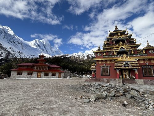 wonder-himalaya-manaslu-circuit-trek-2026-gumba